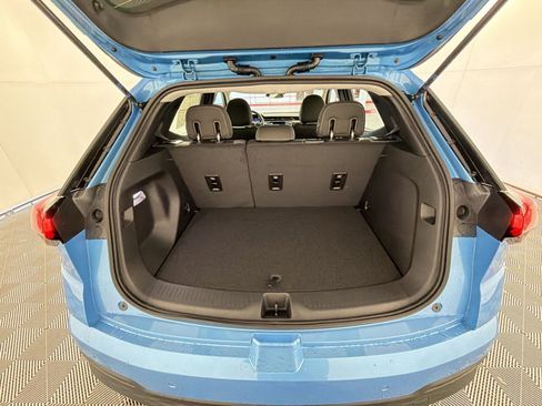 New 2027 Chevrolet Bolt LT w/ Comfort Package FWD image 25