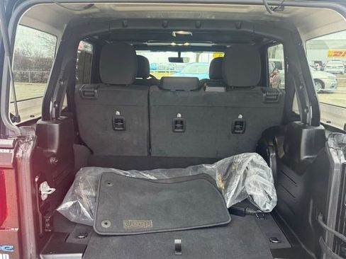 Used 2022 Jeep Wrangler Unlimited Rubicon 4xe w/ Cold Weather Group image 25