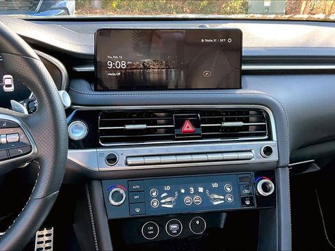 Used 2025 Genesis G70 3.3T Advanced image 7