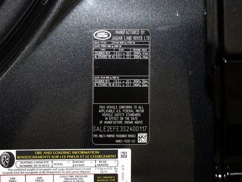 Used 2025 Land Rover Defender 110 X-Dynamic SE image 23