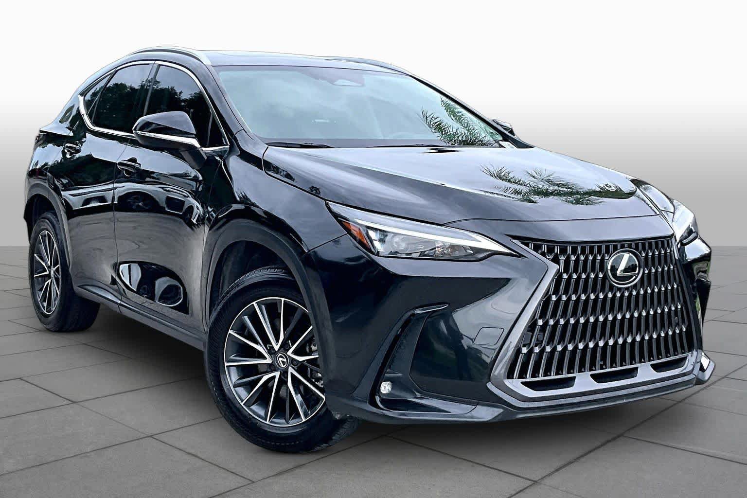Used 2025 Lexus NX 250 FWD w/ Accessory Package (Z2) image 3