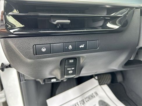 Certified 2025 Nissan Murano SL image 17