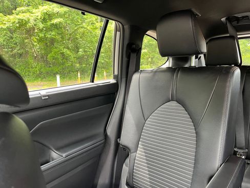 Used 2025 Toyota Highlander XSE AWD/4WD image 41