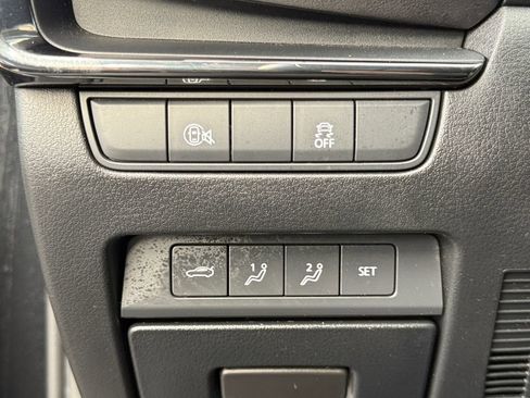 Used 2024 MAZDA MAZDA3 s FWD image 22