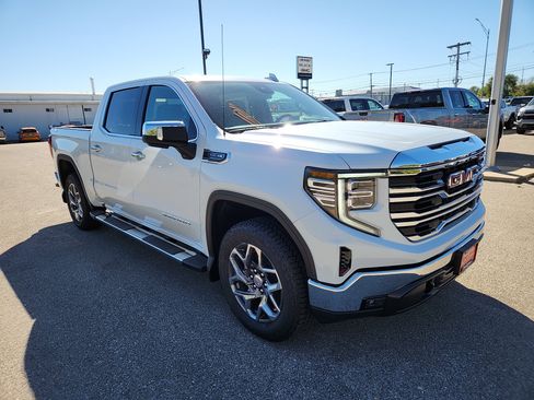 New 2026 GMC Sierra 1500 SLT w/ SLT Convenience Package image 2