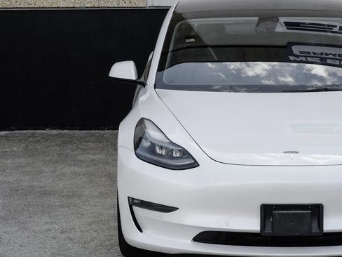 Used 2022 Tesla Model 3 Long Range AWD/4WD image 46