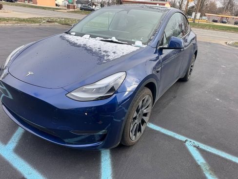 Used 2023 Tesla Model Y Long Range image 2