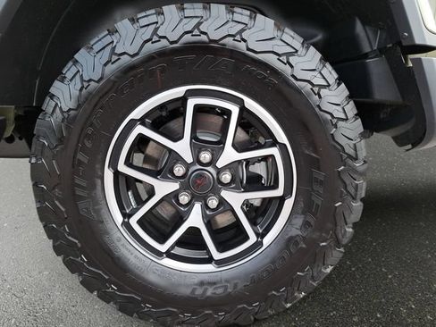 Used 2026 Jeep Wrangler Unlimited Rubicon AWD/4WD image 29