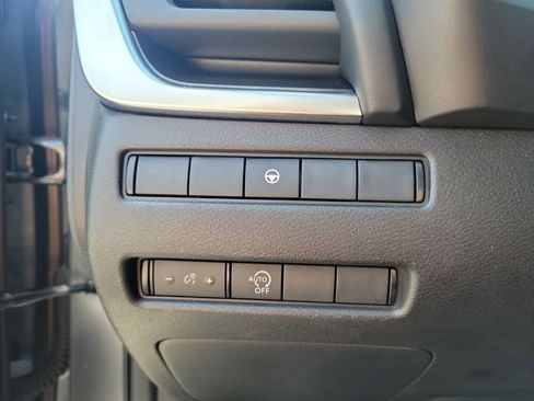 Used 2023 Nissan Rogue SV image 19