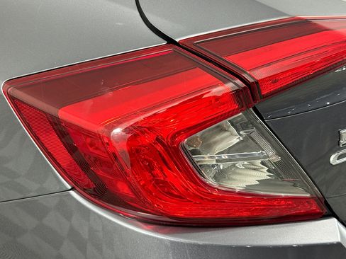 Used 2019 Honda Civic LX image 33