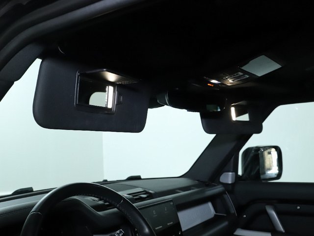 Used 2023 Land Rover Defender 130 X-Dynamic SE AWD/4WD image 21