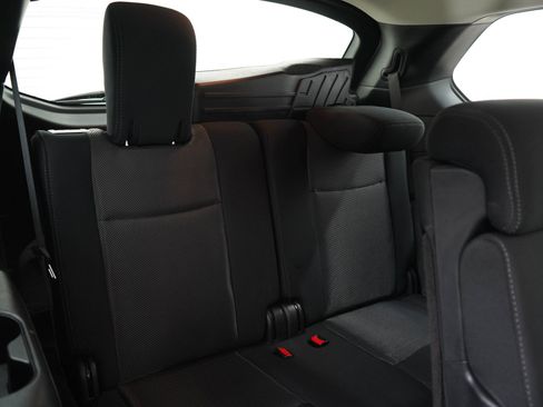 Used 2019 Nissan Pathfinder S AWD/4WD image 12