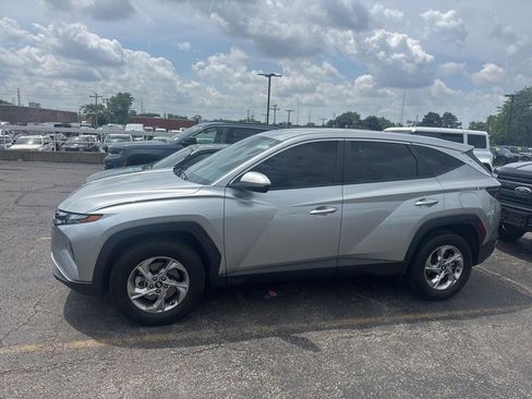Used 2024 Hyundai Tucson SE AWD/4WD image 3