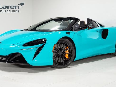 New 2025 McLaren Artura Spider image 2