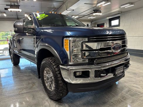 Used 2017 Ford F350 Lariat w/ Lariat Ultimate Package AWD/4WD image 3