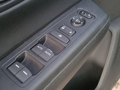 Used 2023 Honda CR-V EX image 23