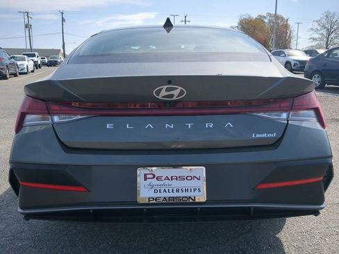 New 2026 Hyundai Elantra Limited FWD image 5
