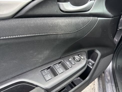 Used 2018 Honda Civic EX-T image 8