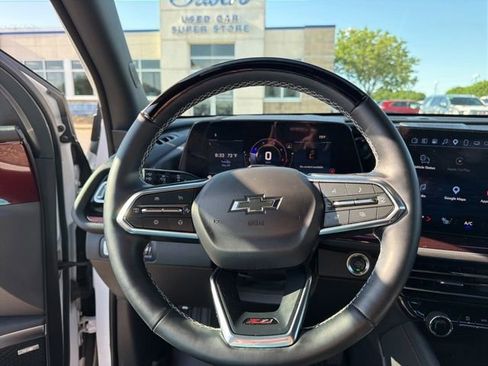Used 2025 Chevrolet Traverse Z71 w/ Enhanced Driving Package AWD/4WD image 30