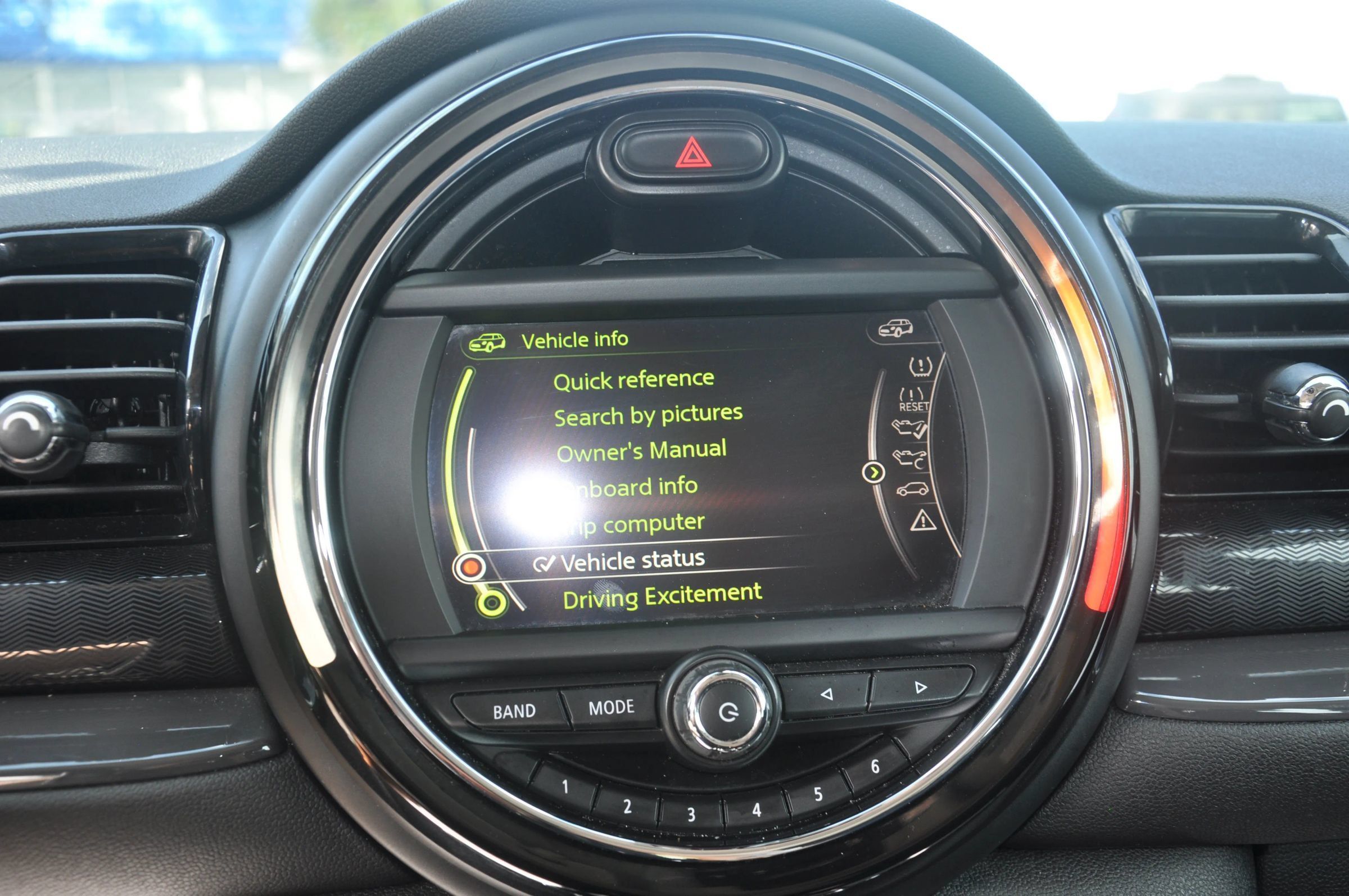 Used 2016 MINI Cooper Clubman FWD image 24