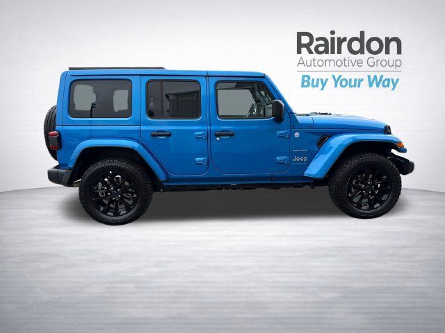 Used 2024 Jeep Wrangler Unlimited Sahara AWD/4WD image 8