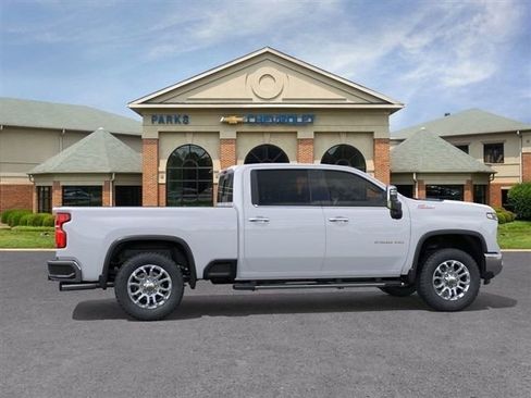 New 2026 Chevrolet Silverado 2500 LTZ w/ LTZ Premium Package AWD/4WD image 6