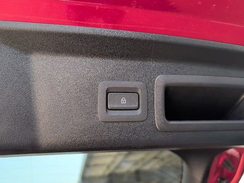 Used 2025 MAZDA CX-30 AWD 2.5 S w/ Preferred Package image 17