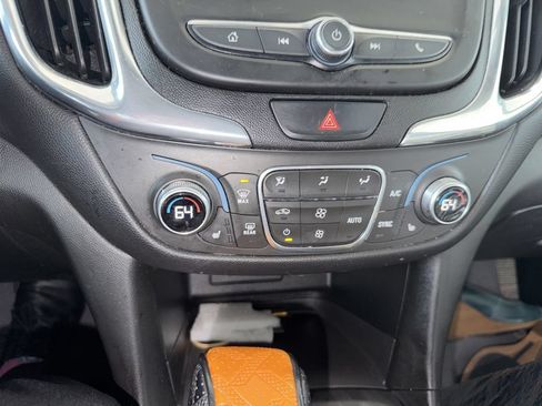 Used 2020 Chevrolet Equinox LT w/ Driver Convenience Package FWD image 19