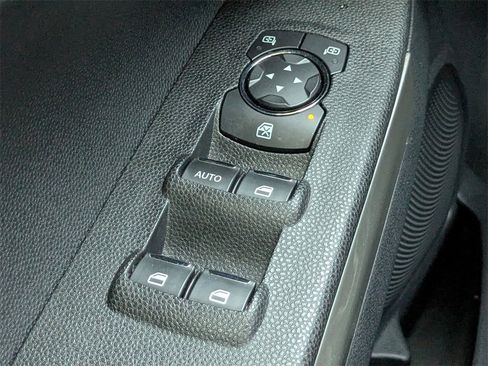 Used 2021 Ford EcoSport Titanium image 30