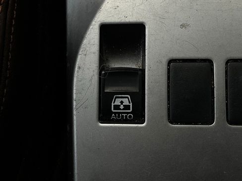 Used 2015 Toyota 4Runner Limited image 24