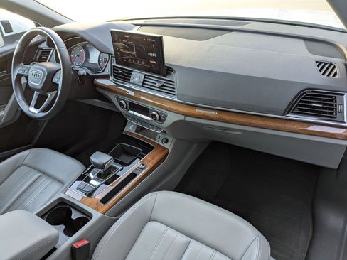 Used 2023 Audi Q5 2.0T Premium w/ Convenience Package image 29