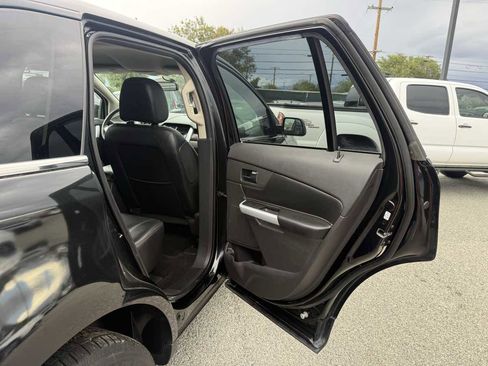 Used 2012 Ford Edge Limited w/ Driver Entry Pkg image 34