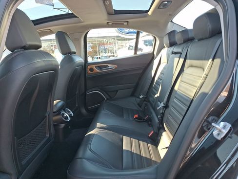 Used 2017 Alfa Romeo Giulia Ti w/ TI Lusso Light Wood Package image 11