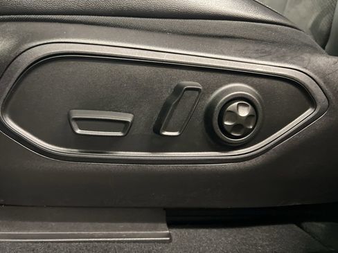 Used 2025 Jeep Grand Cherokee Altitude AWD/4WD image 26