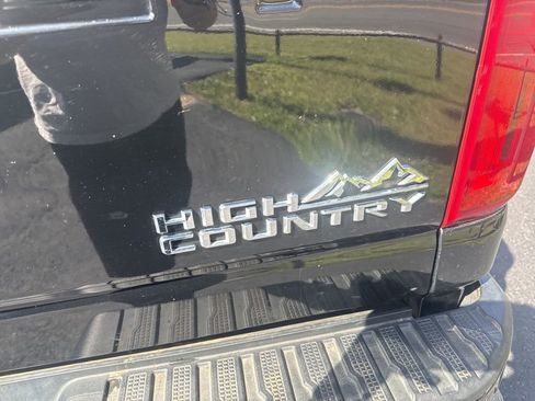 Used 2020 Chevrolet Silverado 3500 High Country w/ Technology Package image 15