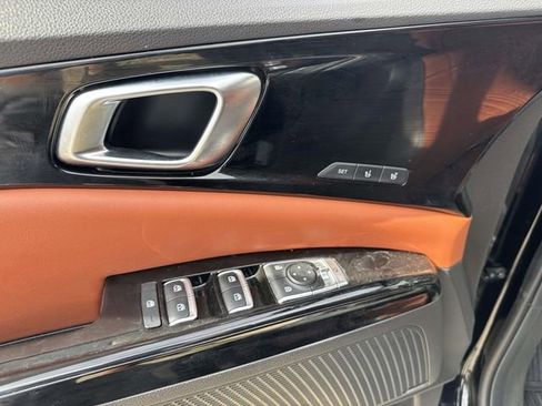 Used 2023 Kia Carnival SX Prestige image 24