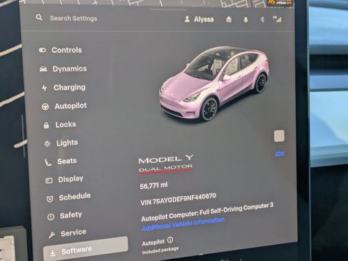 Used 2022 Tesla Model Y Performance image 11