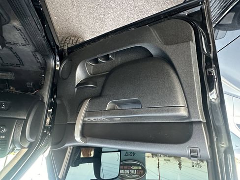 Used 2010 Chevrolet Silverado 2500 LT w/ Interior Plus Package AWD/4WD image 6