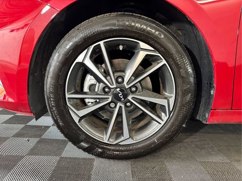 Used 2024 Kia Forte LXS w/ LXS Technology Package FWD image 20