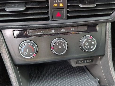 Used 2022 Volkswagen Jetta Sport image 21