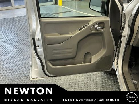 Used 2019 Nissan Frontier SV RWD image 33
