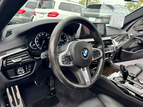 Used 2018 BMW M550i xDrive AWD/4WD image 29