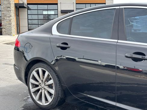 Used 2011 Jaguar XF Premium image 7
