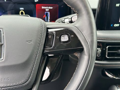 New 2026 Lincoln Aviator Reserve AWD/4WD image 11