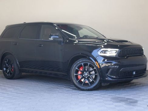 Used 2022 Dodge Durango SRT w/ Premium Interior Group AWD/4WD image 2