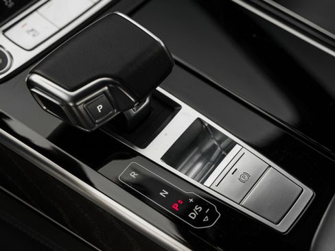 Used 2022 Audi A8 L 3.0T image 11