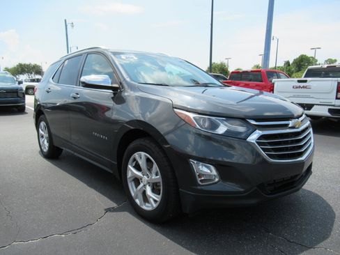 Certified 2018 Chevrolet Equinox Premier FWD image 3