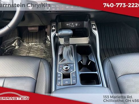 Used 2025 Kia Sorento S AWD/4WD image 13