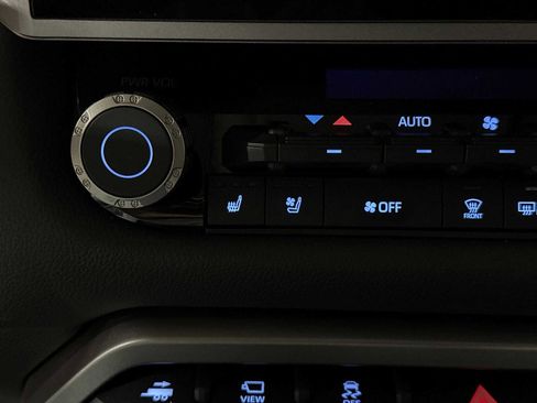 Used 2022 Toyota Tundra Limited image 34