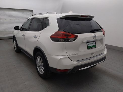 Used 2018 Nissan Rogue SV w/ Premium Package FWD image 5
